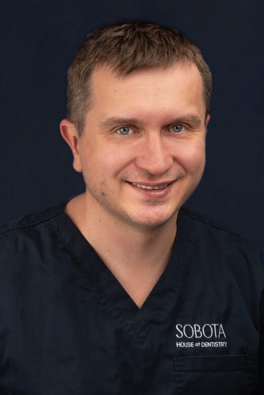 <small>Lekarz stomatolog</small> Rafał Przybylski